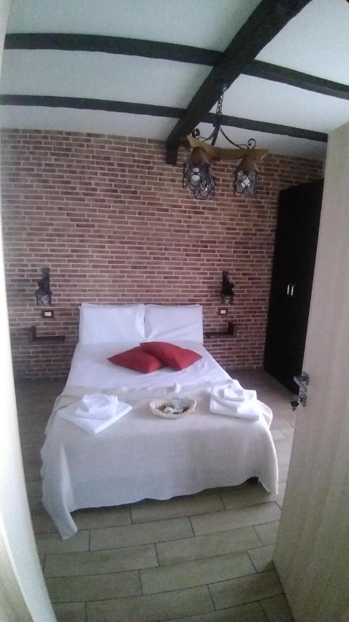 Domus Florio - Humanitas Rozzano Bed & Breakfast Pieve Emanuele Exterior photo